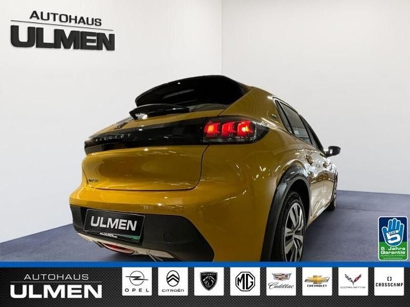 Gebraucht Peugeot e-208 100 kW (136 PS) 2021 Gelb Kleinwagen