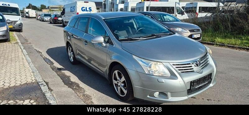 Gebraucht Toyota Avensis Sol 147 PS (108 kW) 2011 Kombi