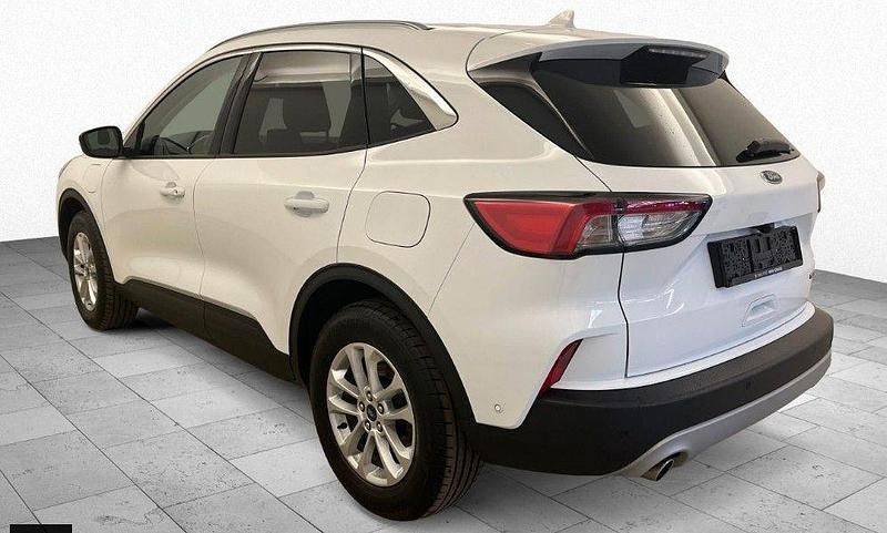 Gebraucht Ford Kuga Titanium 224 PS (164 kW) 2024 Weiß SUV