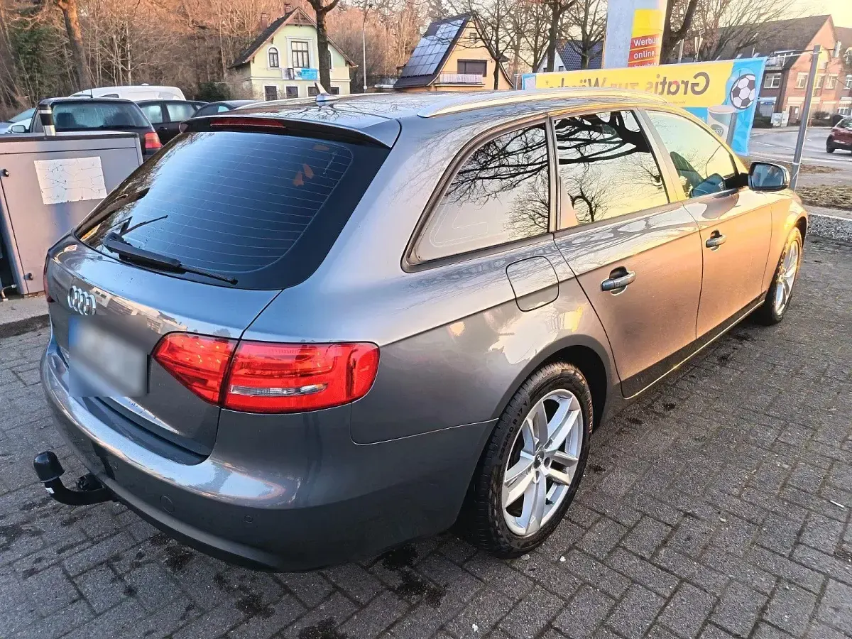 Gebraucht Audi A4 Ambiente 177 PS (130 kW) 2014 Grau Kombi