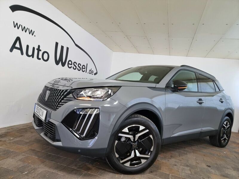 Grau (metallic) Gebraucht 2024 Peugeot 2008 Allure SUV | 23.900 € (Fairer Preis) - Bild 1/4