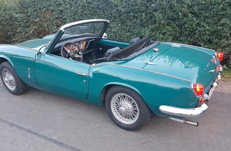 Grün Gebraucht 1968 Triumph Spitfire Cabrio | 12.250 € - Bild 1/4