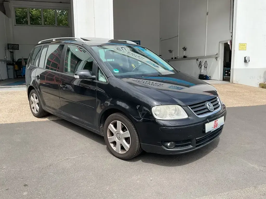 Gebraucht VW Touran Highline 140 PS (102 kW) 2004 Schwarz Van / Kleinbus