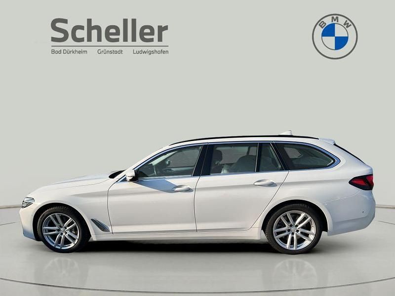 Gebraucht BMW 530 286 PS (210 kW) 2022 Alpinweiss iii Kombi