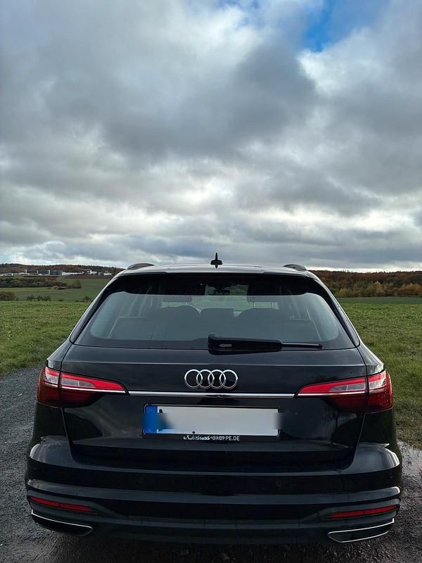 Schwarz Gebraucht 2020 Audi A4 Kombi | 20.000 € (Superpreis) - Bild 1/4