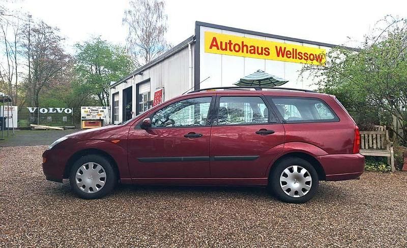 Usata Ford Focus 101 CV (74 kW) 2000 Rosso Station wagon