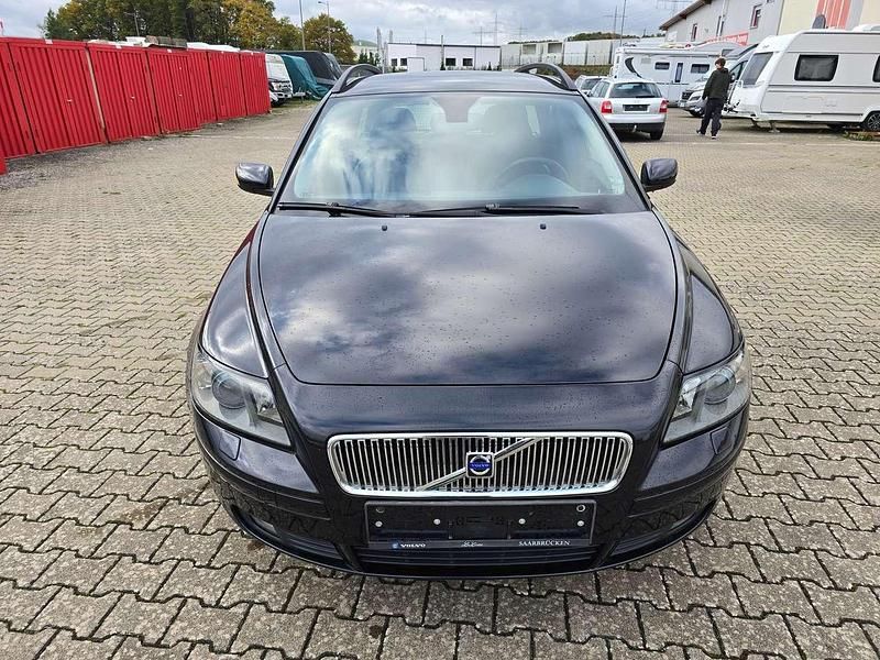 Black sapphire Gebraucht 2005 Volvo V50 Summum Kombi | 4.600 € (Etwas zu teuer) - Bild 1/4