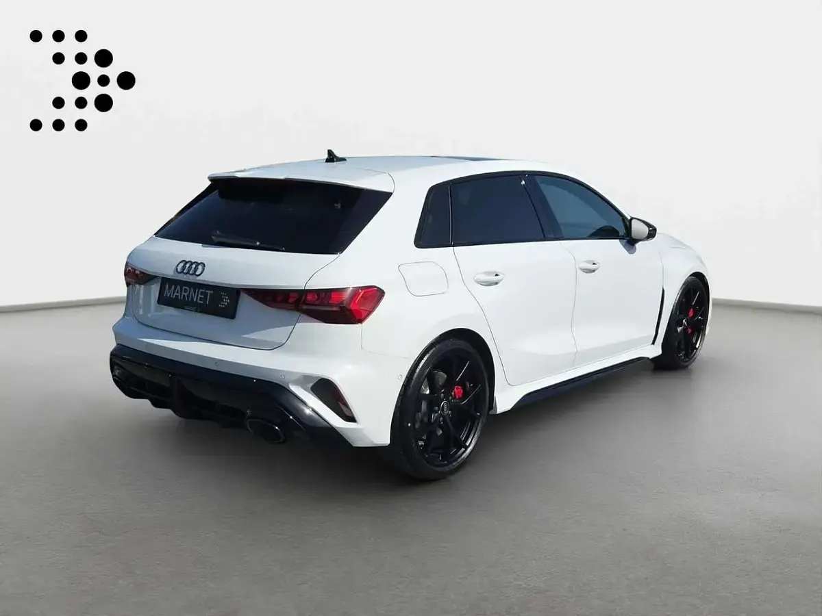 Neu Audi RS3 Sport 400 PS (294 kW) 2026 Arkonaweiß Limousine