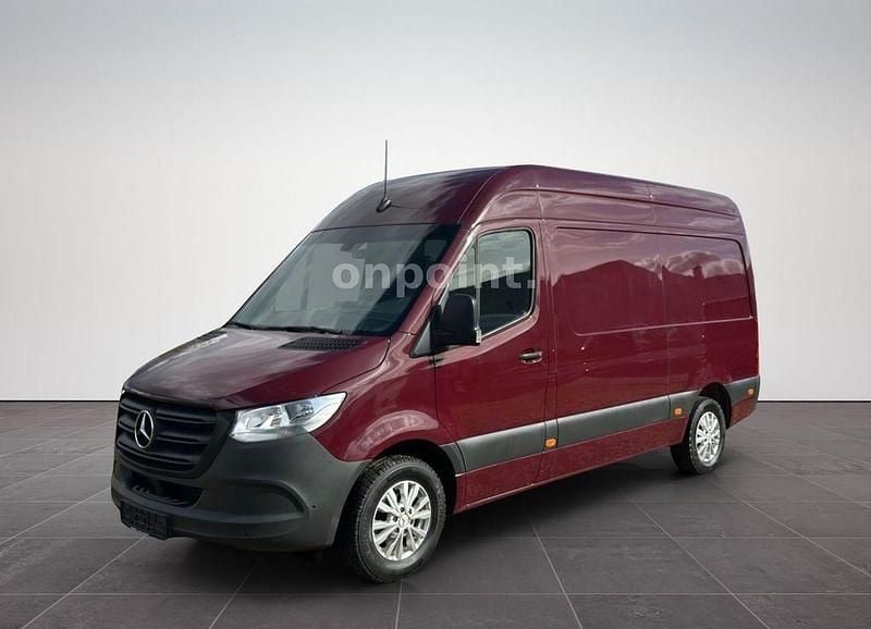 Używany Mercedes Sprinter 170 KM (125 kW) 2020 Czerwony Van