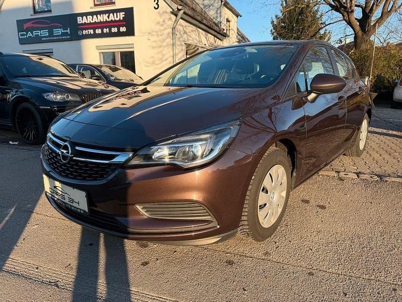 Gebraucht Opel Astra Edition 125 PS (91 kW) 2017 Braun Limousine