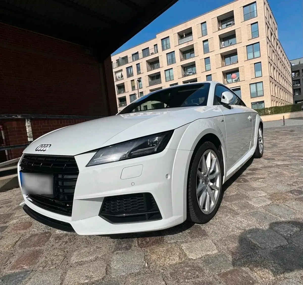 Używany Audi TT Comfort 179 KM (131 kW) 2017 Biały Coupe