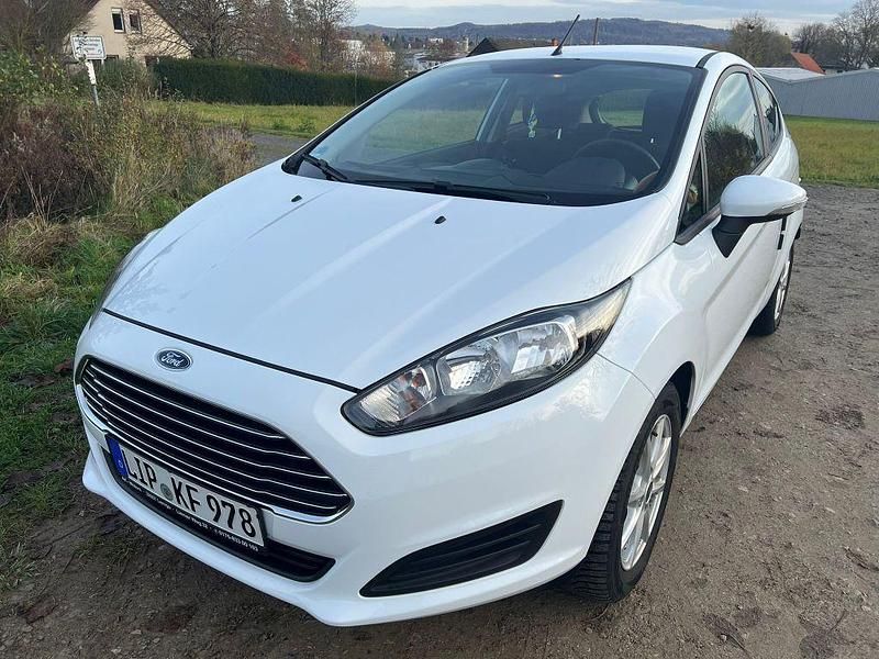 Gebraucht Ford Fiesta Trend 60 PS (44 kW) 2013 Limousine
