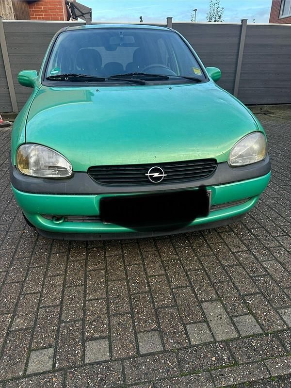 Grün Gebraucht 1998 Opel Corsa Kleinwagen | 299 € (Superpreis) - Bild 1/4