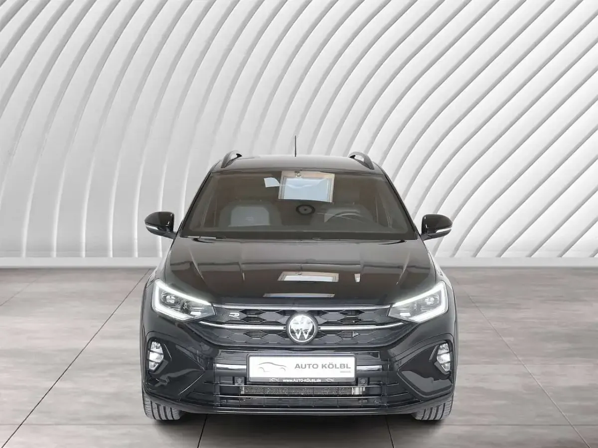 Gebraucht VW Taigo R-line 110 PS (80 kW) 2023 Deep black perleffekt SUV