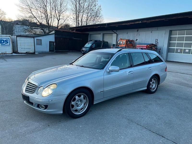 Silber Gebraucht 2007 Mercedes E220 Elegance Kombi | 3.490 € (Guter Preis) - Bild 1/4