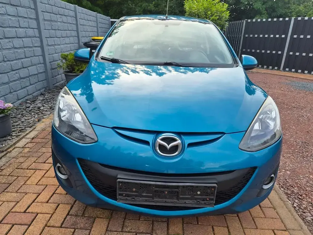 Gebraucht Mazda 2 Active 84 PS (61 kW) 2010 Blau Kleinwagen