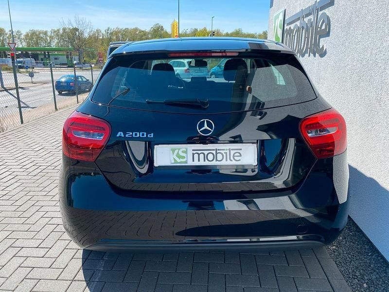 Gebraucht Mercedes A200 136 PS (100 kW) 2017 Schwarz Limousine