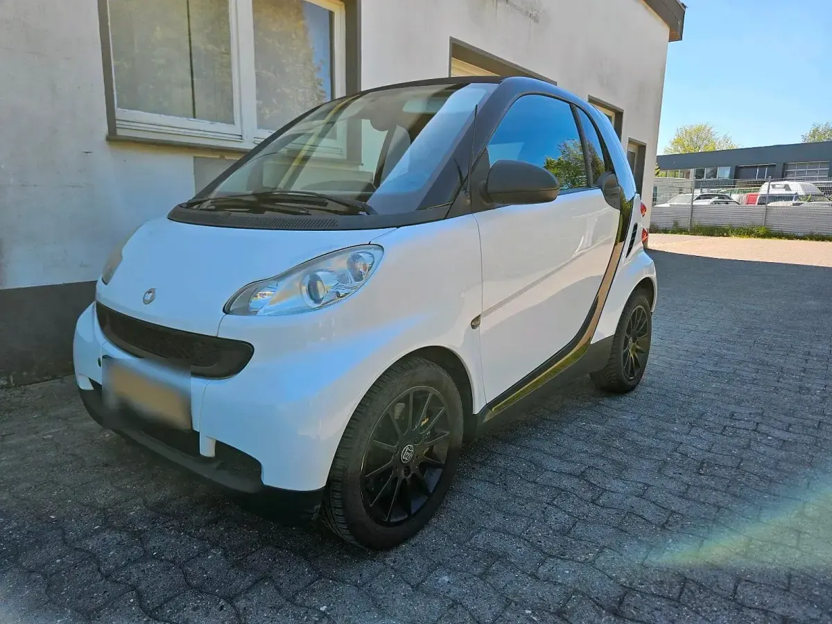 Gebraucht Smart ForTwo Coupé 61 PS (44 kW) 2008 Weiß Coupé
