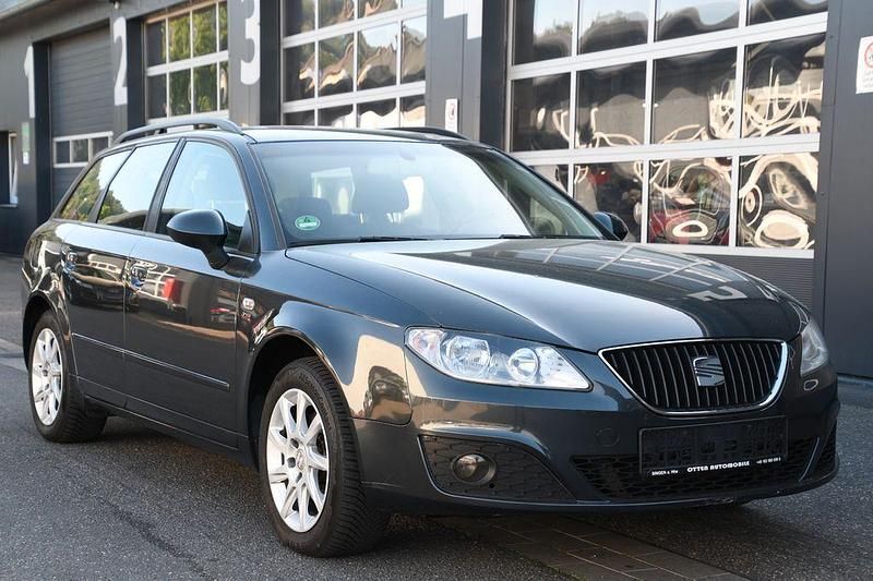 Grau Gebraucht 2011 Seat Exeo Style Kombi | 3.990 € (Guter Preis) - Bild 1/4