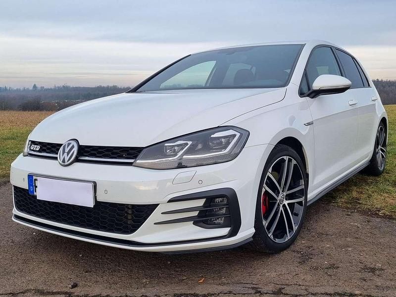 Weiß Gebraucht 2019 VW Golf GTD Limousine | 17.450 € (Superpreis) - Bild 1/4