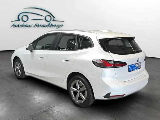 Gebraucht BMW 218 Active Tourer Luxury Line 136 PS (100 kW) 2024 Weißkeine angabe Van / Kleinbus