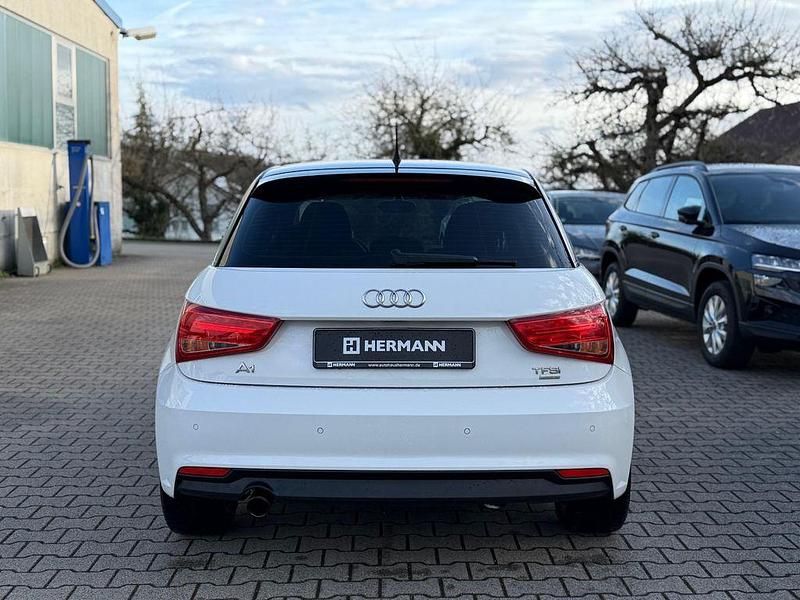 Gebraucht Audi A1 95 PS (69 kW) 2016 Weiß Kleinwagen