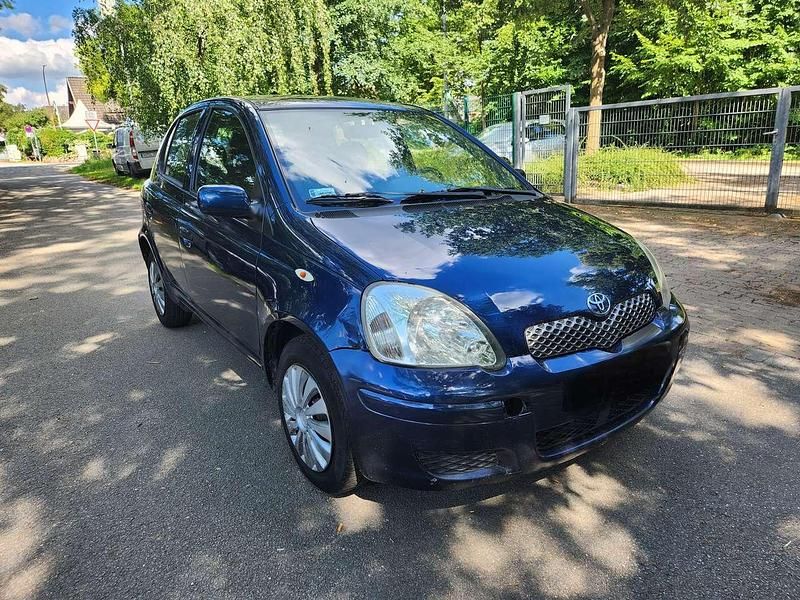 Gebraucht Toyota Yaris 65 PS (47 kW) 2003 Blau Limousine