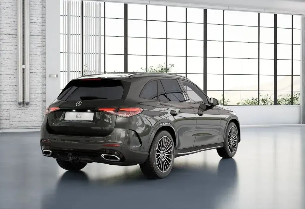 Gebraucht Mercedes GLC300 AMG 269 PS (197 kW) 2025 Grau metalliclack graphitgrau SUV