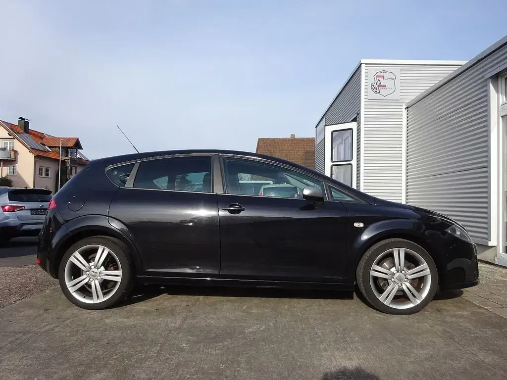 Usata Seat Leon FR 170 CV (125 kW) 2008 Nero Utilitaria
