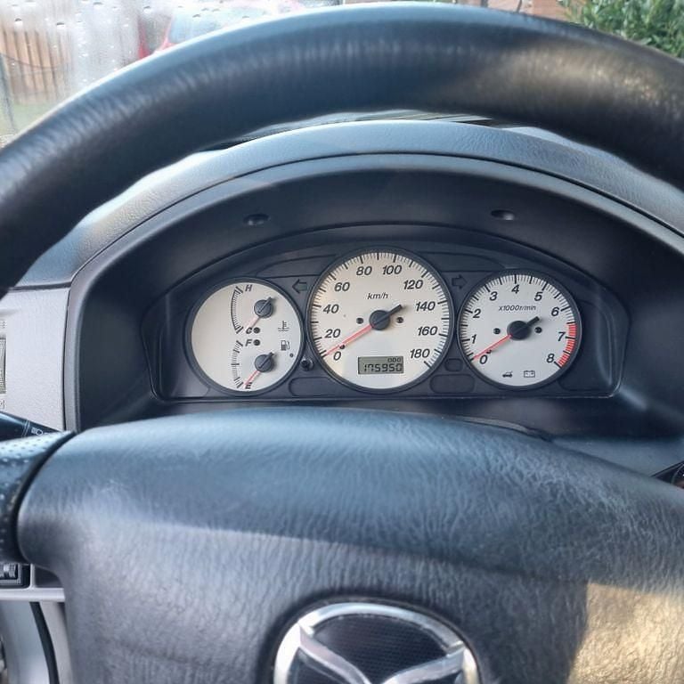 Gebraucht Mazda Demio Exclusive 75 PS (55 kW) 2001 Silber Kleinwagen