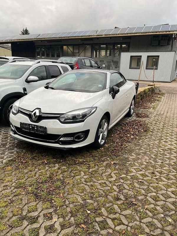 Gebraucht Renault Mégane Cabriolet Luxe 110 PS (80 kW) 2014 Weiss "nacre" Cabrio