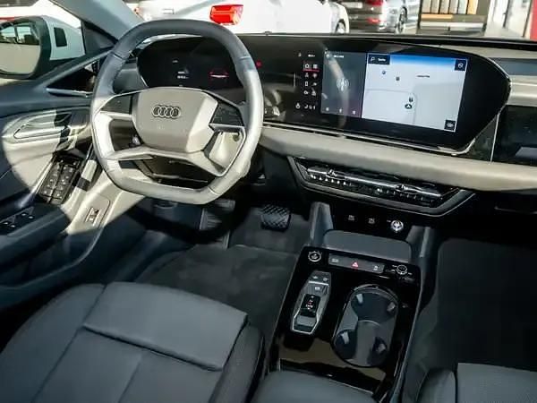 Gebraucht Audi e-tron Ambiente 210 kW (286 PS) 2025 Gletscherweiß SUV