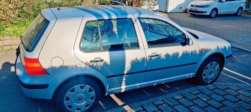 Silber Gebraucht 1999 VW Golf IV Kombi | 750 € (Superpreis) - Bild 1/4