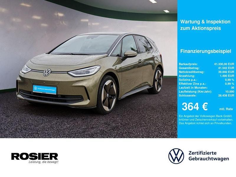 Grün / dark olivine green (metallic) Gebraucht 2024 VW ID.3 Pro Kleinwagen | 41.330 € - Bild 1/4