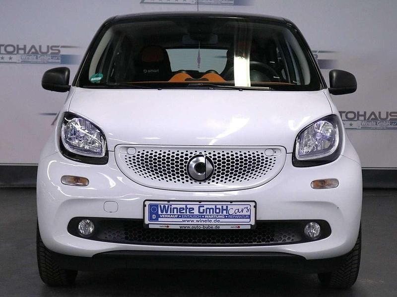 Second-hand Smart ForFour 90 CP (66 kW) 2018 Alb Hatchback