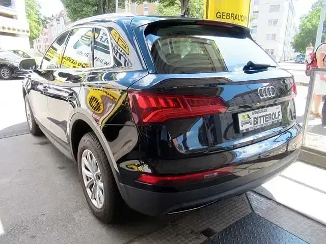 Gebraucht Audi Q5 Design 204 PS (150 kW) 2020 Brillantschwarz SUV