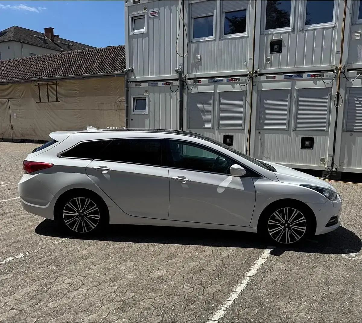 Gebraucht Hyundai i40 141 PS (103 kW) 2016 Weiß Kombi