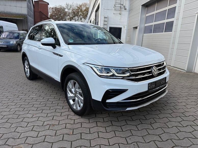 Gebraucht VW Tiguan Elegance 190 PS (139 kW) 2022 Weiß SUV
