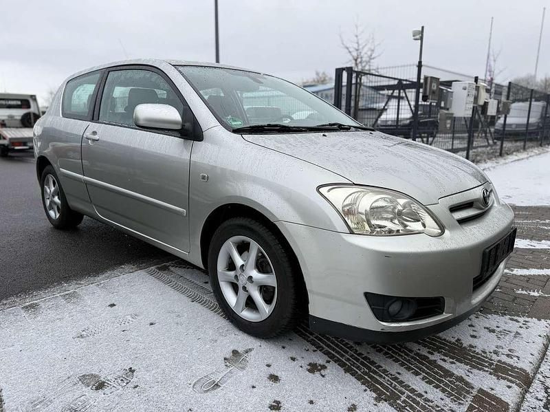 Gebraucht Toyota Corolla Sol 110 PS (80 kW) 2005 Silber Limousine