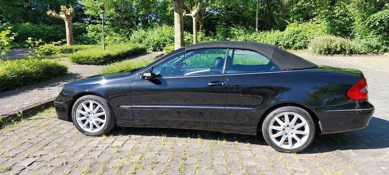 Schwarz Gebraucht 2007 Mercedes CLK200 Avantgarde Cabrio | 13.900 € (Teuer) - Bild 1/4