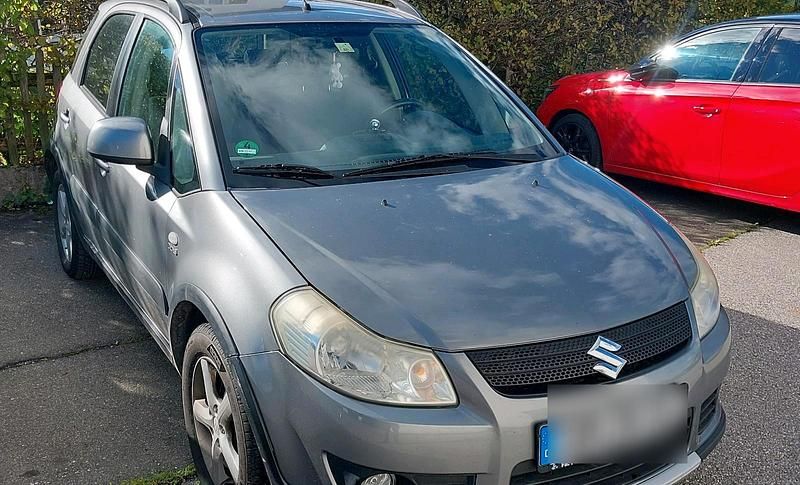 Silber Gebraucht 2008 Suzuki SX4 Limousine | 2.500 € (Fairer Preis) - Bild 1/4