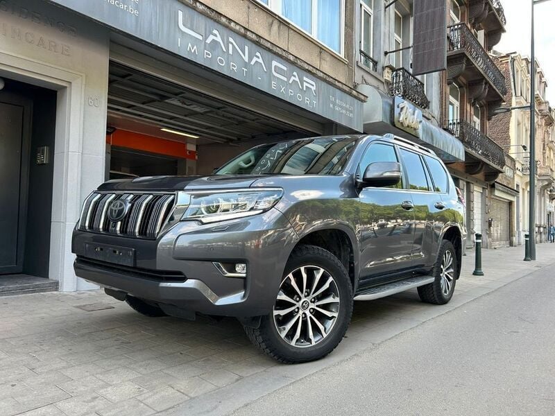 Silber Gebraucht 2018 Toyota Land Cruiser Executive SUV | 37.850 € (Superpreis) - Bild 1/4