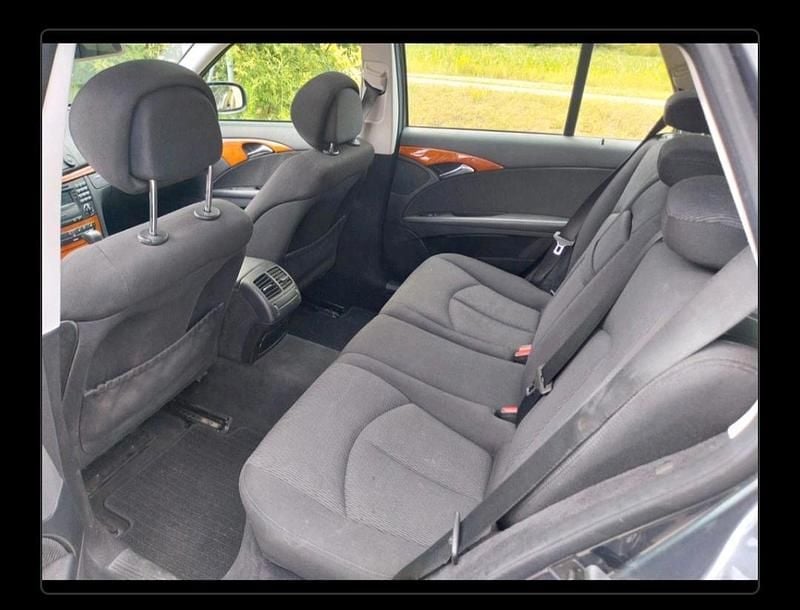 Gebraucht Mercedes E220 170 PS (125 kW) 2008 Grau Kombi