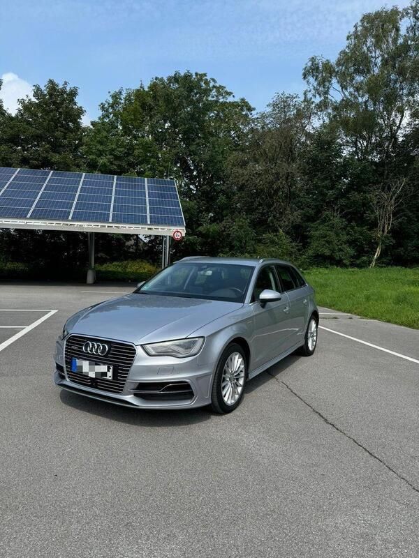 Silber Gebraucht 2016 Audi A3 Sportback e-tron Sport Limousine | 15.800 € (Fairer Preis) - Bild 1/4