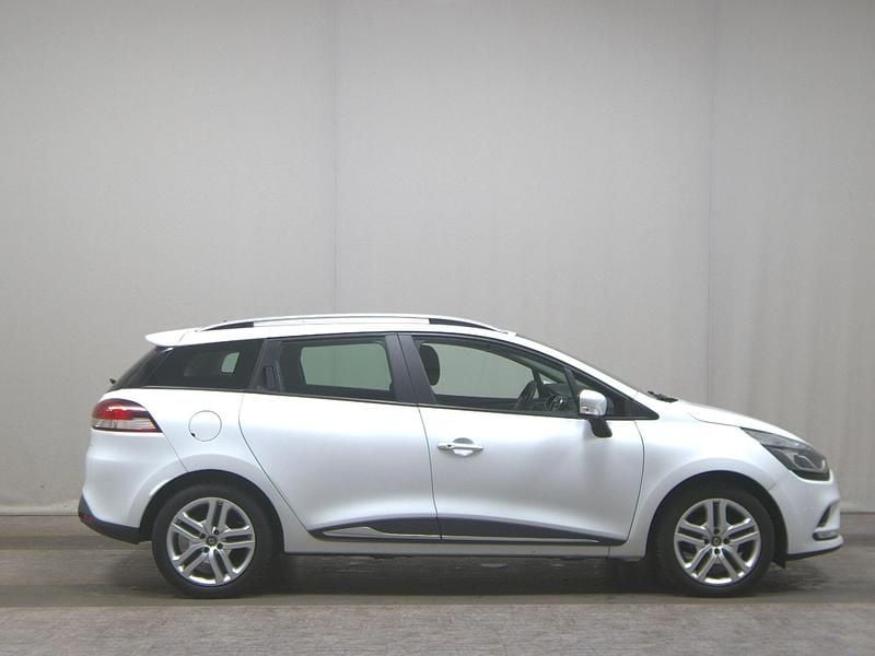 Gebraucht Renault Clio V 90 PS (66 kW) 2020 Weiss Limousine