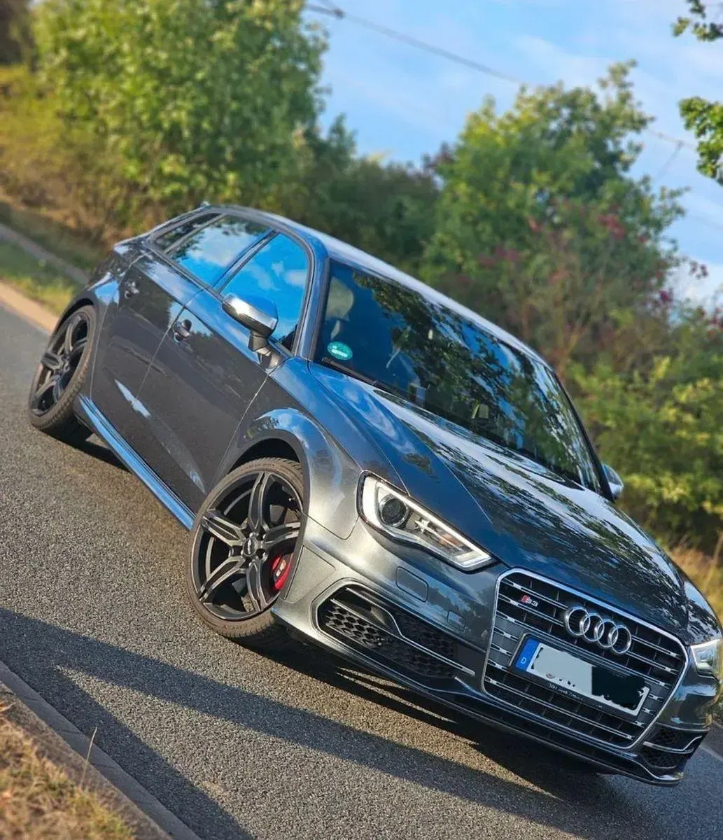 Gebraucht Audi S3 Sport 300 PS (220 kW) 2015 Grau Limousine