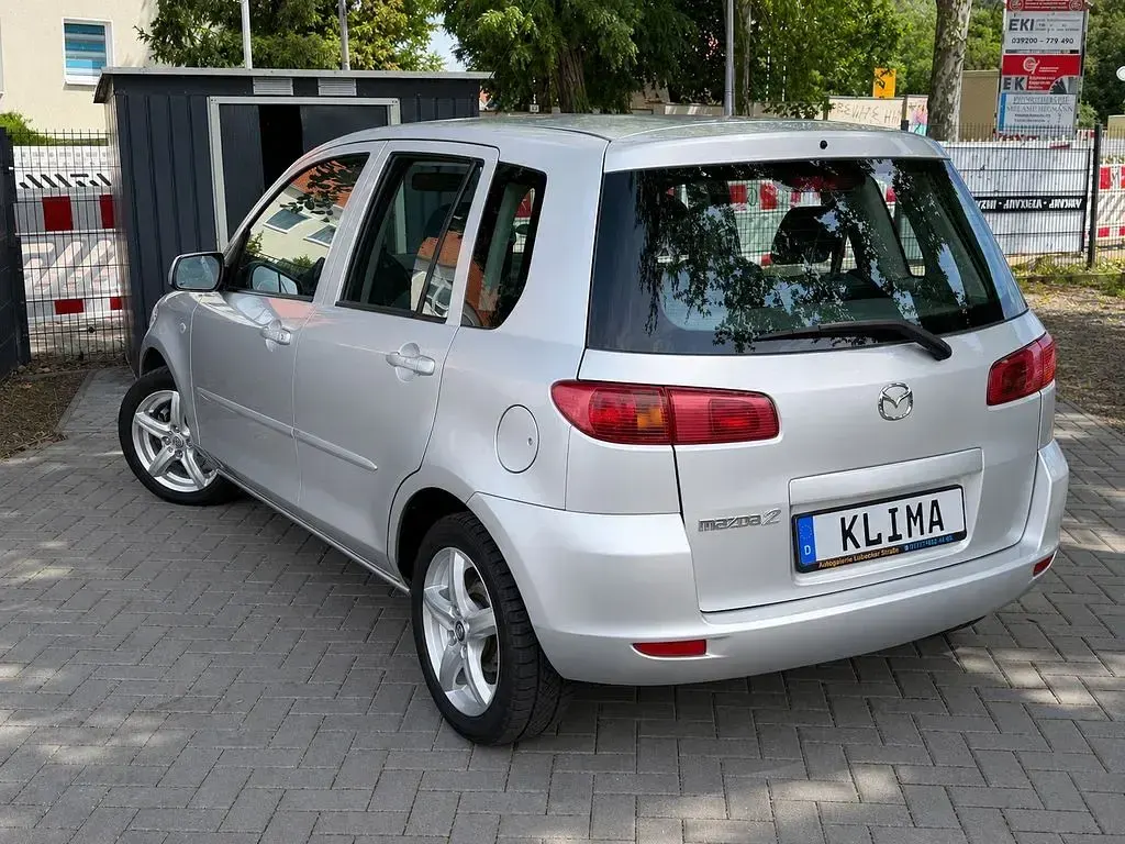 Gebraucht Mazda 2 80 PS (58 kW) 2004 Silber Kleinwagen
