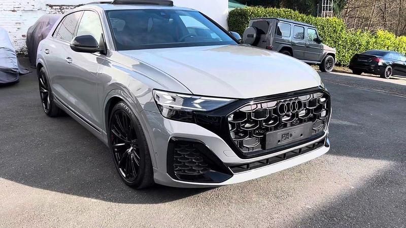 Grau Gebraucht 2024 Audi Q8 S-Line SUV | 75.500 € (Superpreis) - Bild 1/4