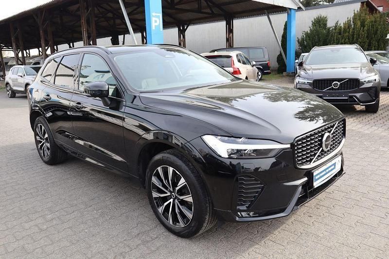 Gebraucht Volvo XC60 Plus 197 PS (144 kW) 2023 Black stone, solid SUV