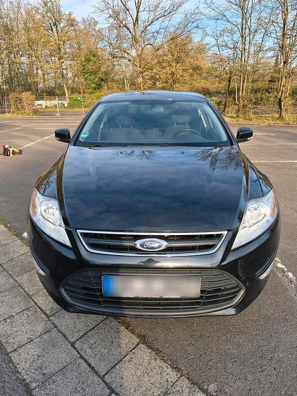 Gebraucht Ford Mondeo 98 PS (72 kW) 2013 Schwarz Kombi